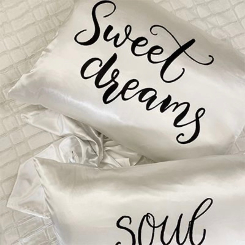 Hallmart Collectibles Satin Pillowcase 2-Piece Set